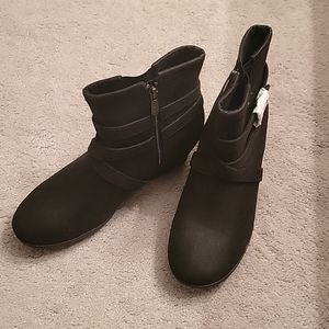 Skechers Nobel Strappy Black Bootie